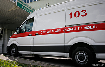 Фотофакт: Из РОВД Полоцкого района забирали человека с подозрением на коронавирусом