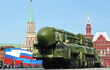 «Новая газета»: Путин и Лукашенко начинают новый виток гонки вооружений