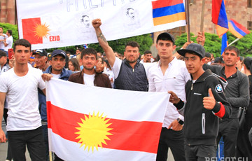 Фоторепортаж: Счастливые армяне празднуют победу