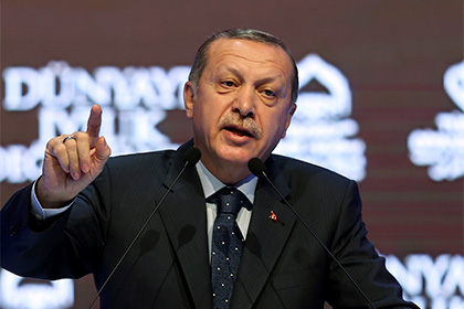 Эрдоган напомнил Нидерландам об их роли в резне в Сребренице