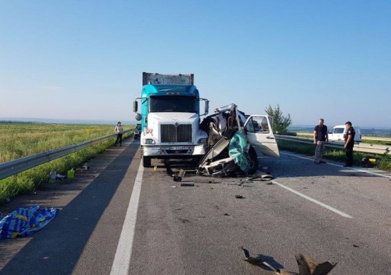 В Украине в ДТП попал автобус с белорусскими туристами: пятеро погибли