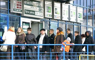 Падение доходности депозитов обрушит курс белорусского рубля