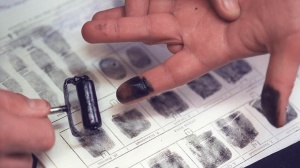 РФ может обязать граждан Беларуси сдавать отпечатки пальцев при въезде