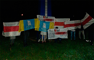 Столбцы присоединились к вечерним акциям протеста