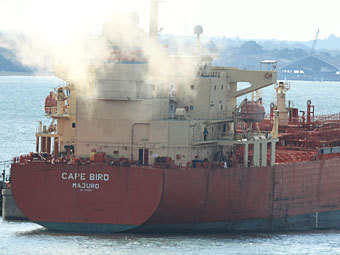 Нигерийские пираты захватили танкер с россиянами