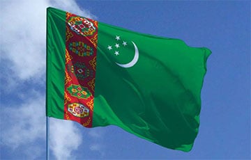 В Туркменистане стягивают тяжелую технику к границе с Афганистаном