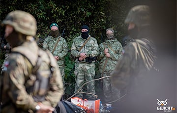 На месте вчерашней атаки на границу Польши появились белорусские офицеры