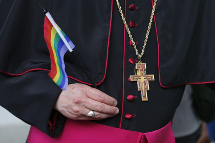 Французских протестантов благословили на однополые браки
