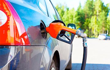 Цены на бензин опять выросли на копейку