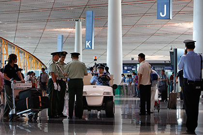 Пекин усилил меры безопасности в аэропортах