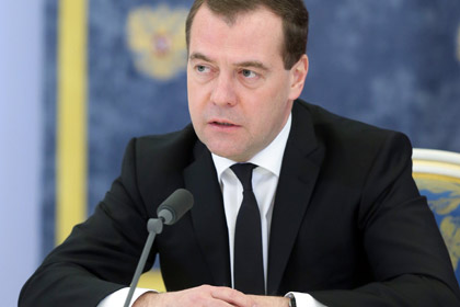 Медведев поручил скоординировать информационную политику за границей