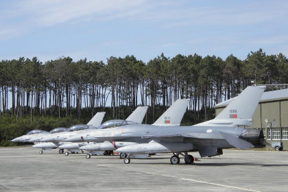 Румыния заказала у США ракеты и бомбы для истребителей F-16