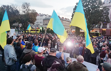 Акции против формулы Штайнмайера прошли в Киеве и еще в семи городах Украины