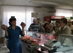 Очередь за мясом в Минске занимают ночью (Видео)
