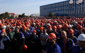 Лукашенко сообщил, где находится, и высказался о забастовках