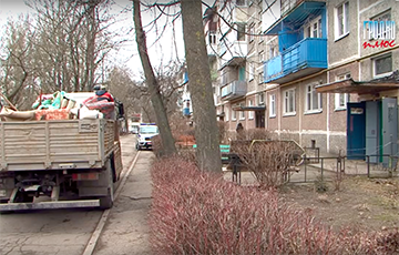 В Гродно семью выселили из квартиры за долг в $300