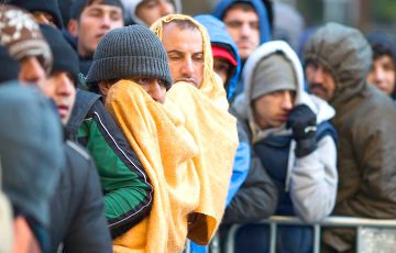 Македония не пропускает из Греции около 2000 беженцев
