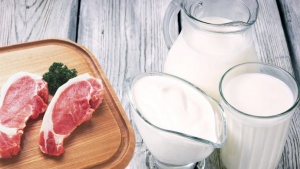 Беларусь увеличит поставки мяса и молока в РФ