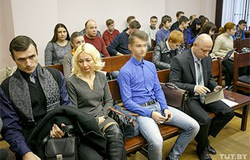 В Минске судили избитого ОМОНовцем подростка