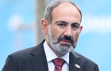 17 партий Армении потребовали отставки Пашиняна на фоне войны в Карабахе