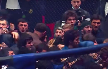 Российские бойцы устроили массовую драку на турнире MMA