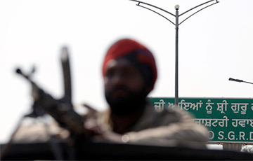 Индия перебрасывает эшелоны с топливом на границу с Пакистаном