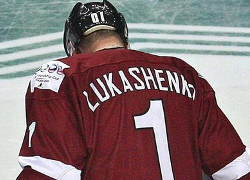 Лукашенко срочно вылетел в Сочи, чтобы сыграть в хоккей