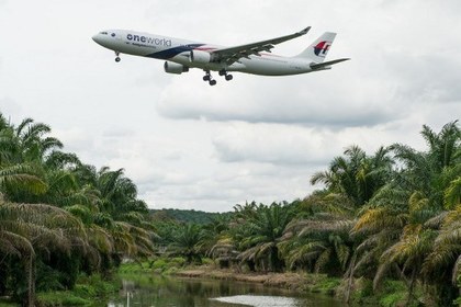 Малайзийский «Боинг» совершил аварийную посадку сразу после взлета