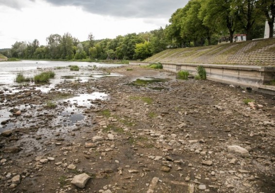 Беларусь не сможет повысить уровень воды в реке Нерис, несмотря на просьбу Литвы