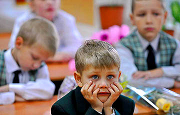В некоторых школах Беларуси ввели cпециальный режим