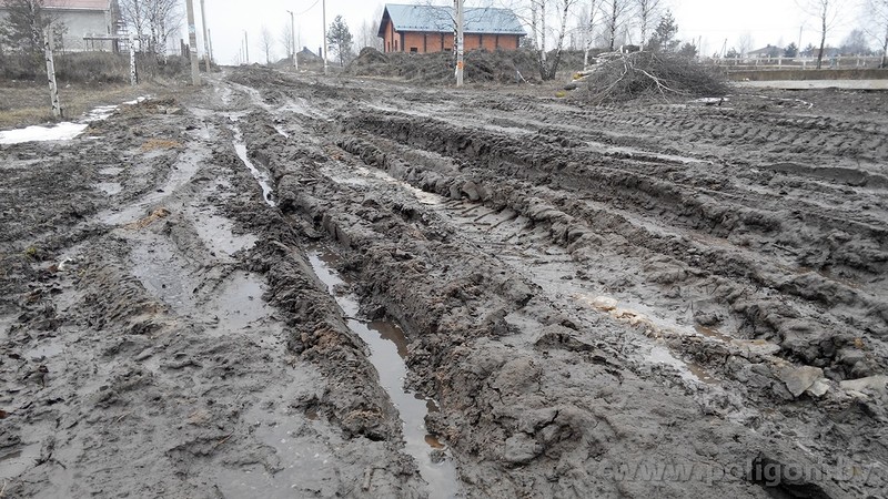 Жители поселка под Минском: За что платим налоги?