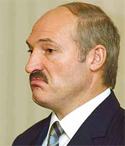 Лукашенко: Портреты мои почти нигде не висят, оды мне никто не пишет