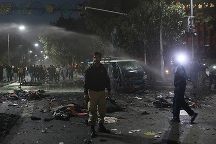 В пакистанском Лахоре в результате взрыва погибли более 10 человек