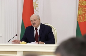 Лукашенко приказал не пускать в Беларусь врачей, уехавших в Польшу