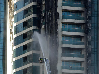 Пожар в небоскребе в Дубае тушили пять часов
