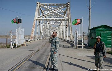 Афганские военные в Таджикистане: виновата ли Россия в эскалации на границе?
