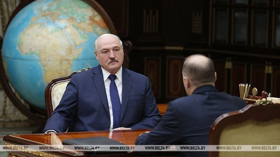Лукашенко признал внешнее давление «по всем направлениям»