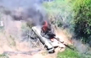 Украинские бойцы уничтожили московитский танк