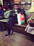 Пассажирам минского метро на Новый год раздавали лапшу