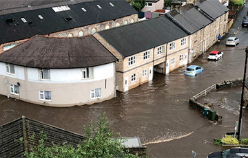 Сильные дожди вызвали наводнения в Великобритании