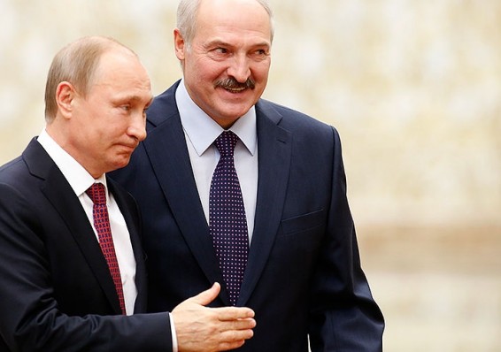На фоне погранстолбов и с газовым долгом: Лукашенко и Путин встретятся в Москве