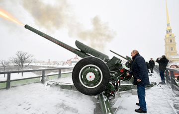 Путин заявил об имеющемся у него звании лейтенанта артиллерии