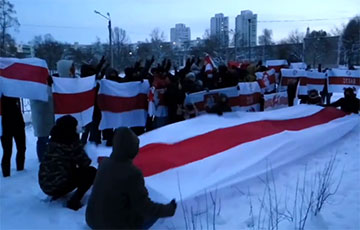 Минский Восток митингует уже несколько часов, несмотря на мороз