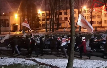 Минские Малиновка и Курасовщина поют на утренних маршах