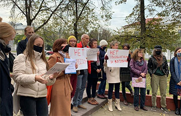 Студенты и преподаватели МГЛУ вышли на акцию протеста