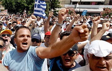 В Греции забастовщики остановили общественный транспорт