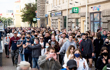 Белорусы вышли на улицы в Витебске, Бобруйске и Борисове