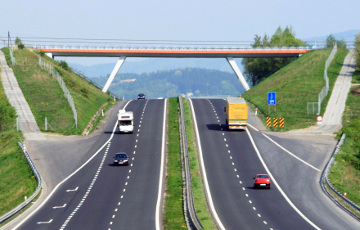 Белорусы выиграли тендер на ремонт дорог в Украине