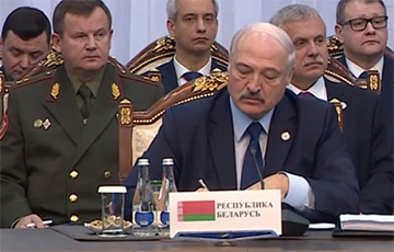 «Плохо выглядит»: что осталось за кадром поездки Лукашенко на саммит ОДКБ