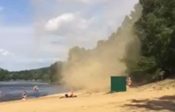Видеофакт: В Гродно на пляже видели смерч